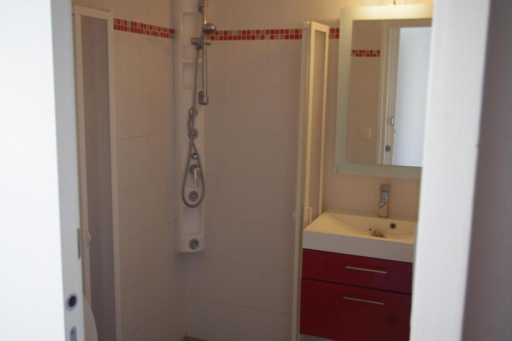 Les Stoechades Aparthotel Hyeres Bilik gambar